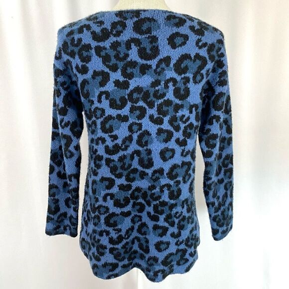 Jamison Blue Leopard Print Sweater Pullover - Picture 3 of 13